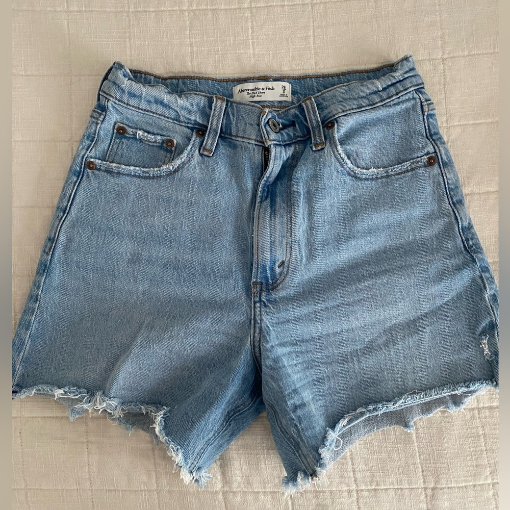 Abercrombie Dad Short High Rise, size 26